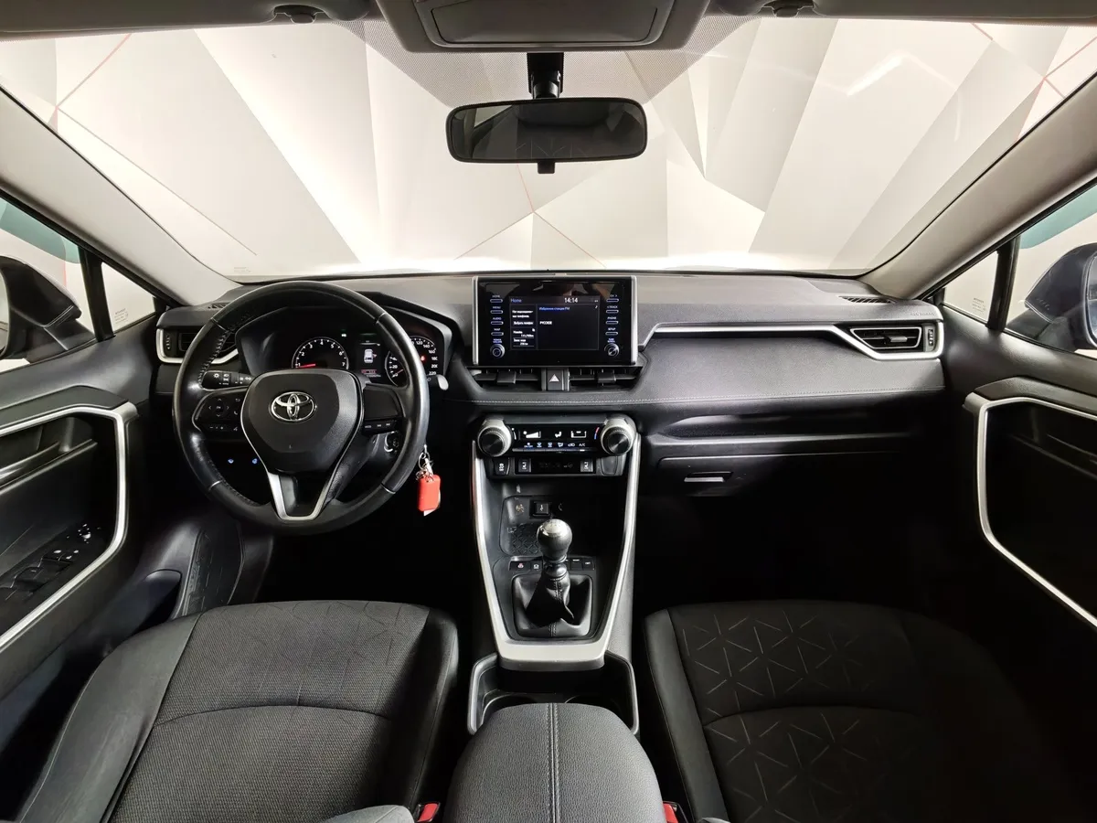 Toyota RAV4 2.0i MT (149 л.с.) Черный в АВИЛОН. Слайд №13