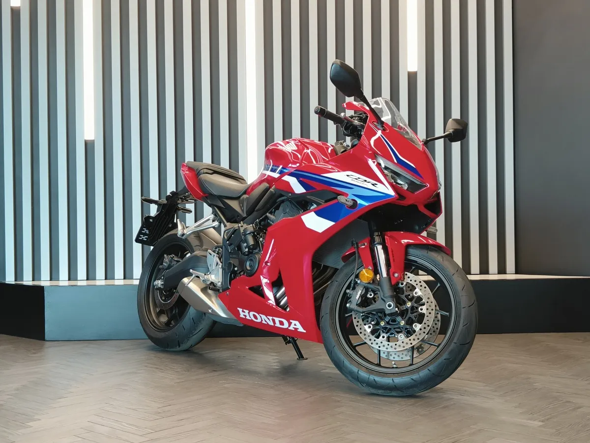 АВИЛОН - Honda CBR650 649 см³ (95 л.с.) (95) 649 Красный - slide 10106356