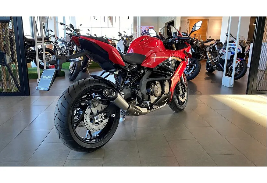 АВИЛОН - QJMOTOR SRK 600RC 600 см³ (88 л.с.) (88) 600 Красный - slide 7