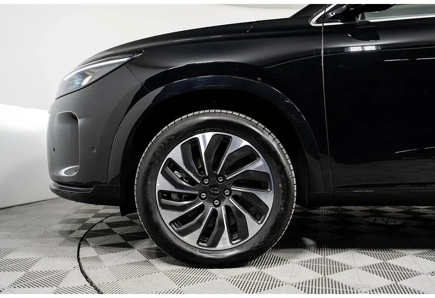 Seres M7 1.5 AT AWD (439 л.с.) Pro Черный в АВИЛОН. Слайд №9