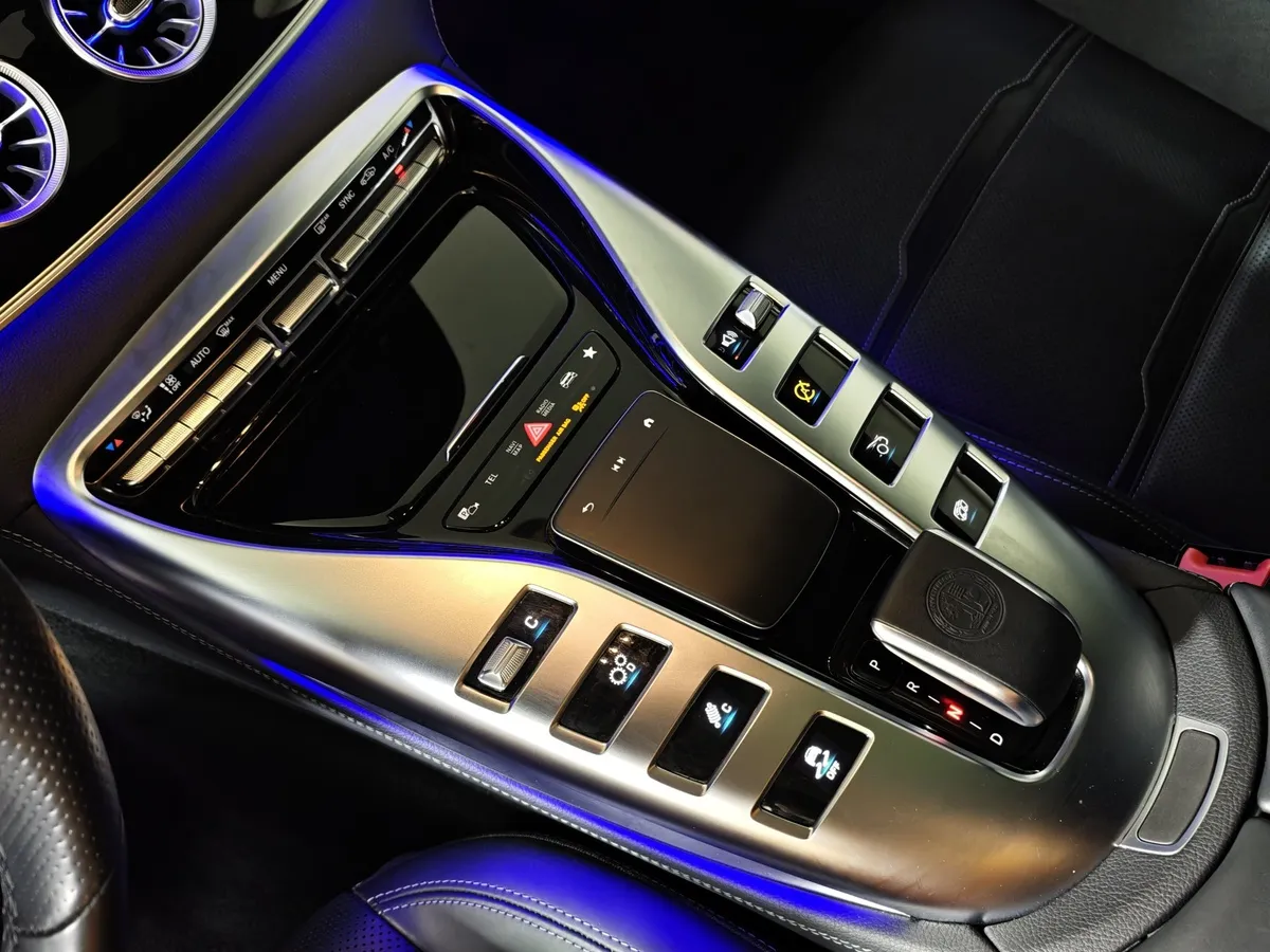 Mercedes-Benz AMG GT 43 4MATIC SPEEDSHIFT TCT 9G (367 л.с.) Особая серия в АВИЛОН. Слайд №25