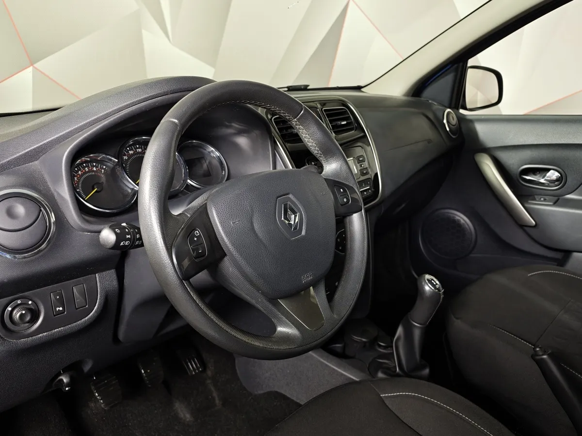 Renault Sandero 1.6 MT (113 л.с.) Stepway Drive Синий в АВИЛОН. Слайд №19