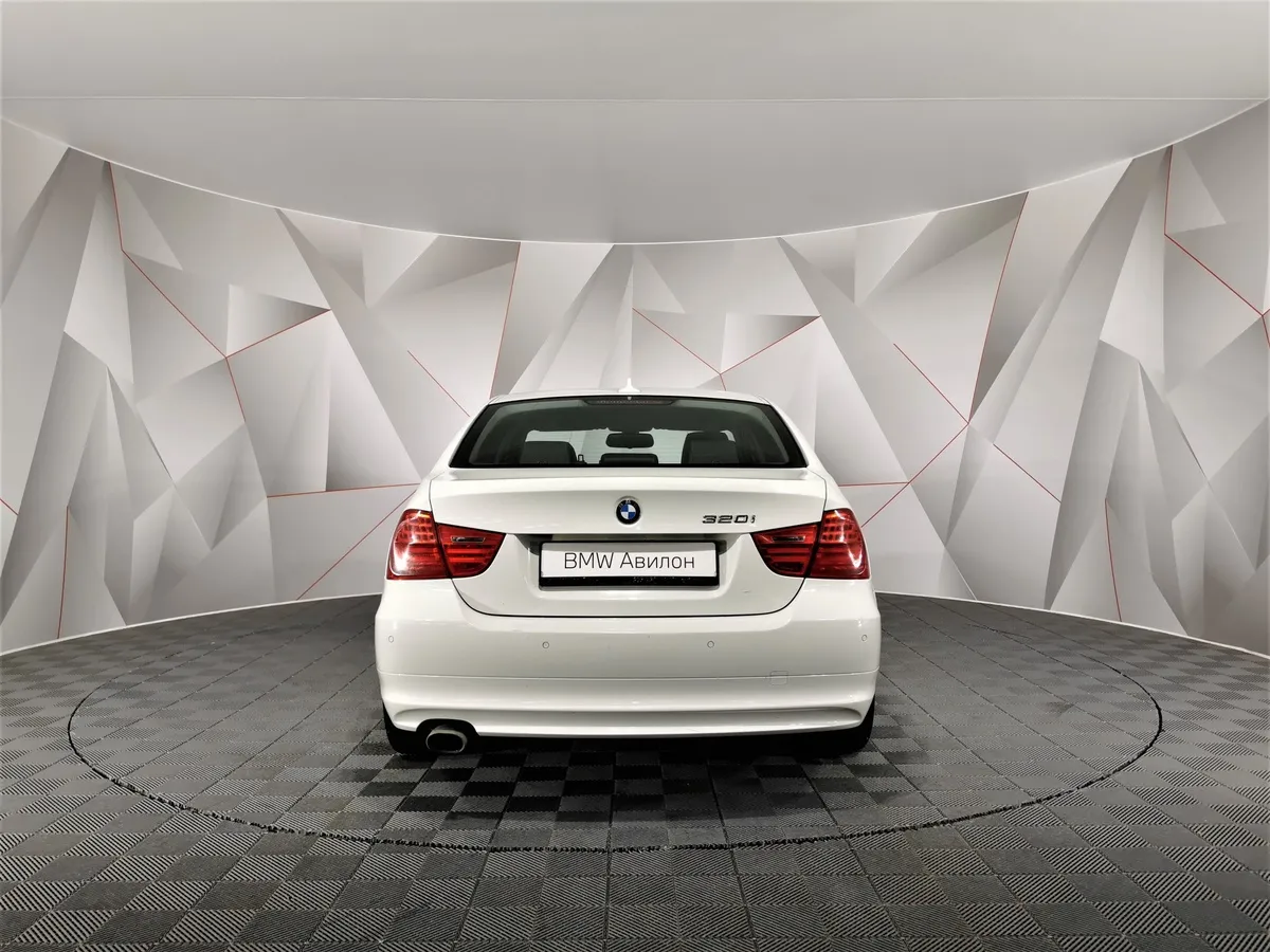 BMW 3 серия 320i AT (156 л.с.) Белый в АВИЛОН. Слайд №4