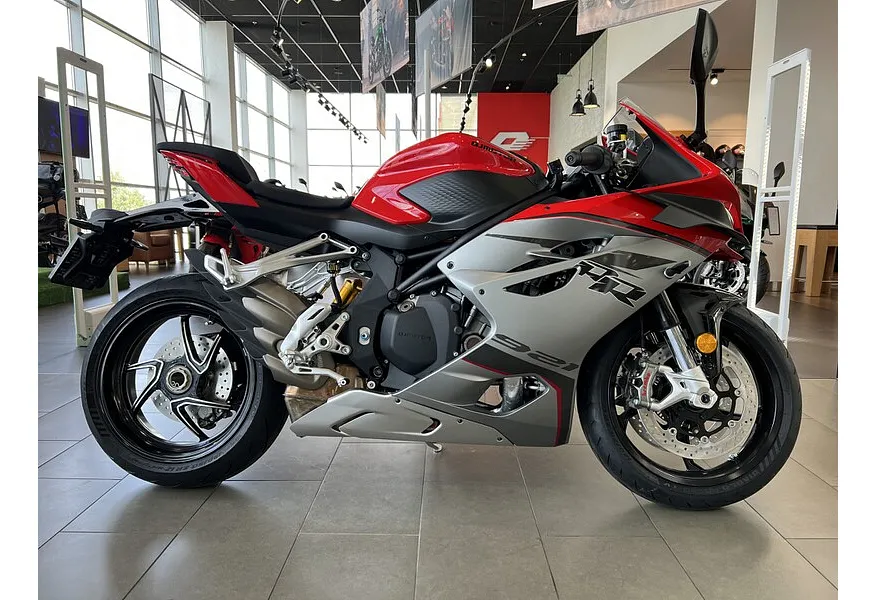 LIVE. Слайд №4