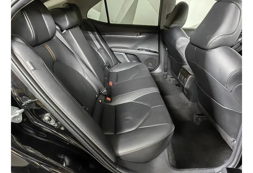 Toyota Camry 2.5 AT (181 л.с.) Черный в АВИЛОН. Слайд №13