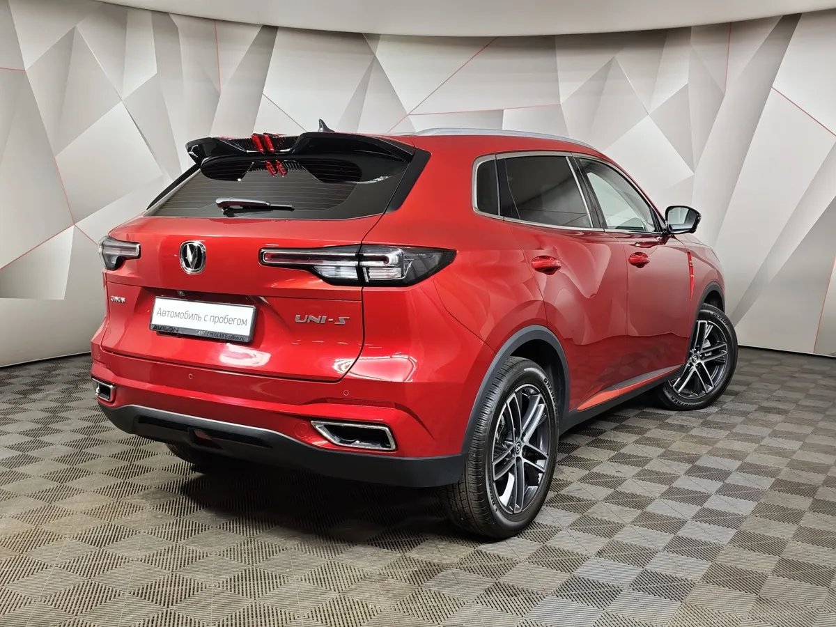 Changan UNI-S 1.5T 7DCT 2WD (181 л.с.) Tech Красный в АВИЛОН. Слайд №2