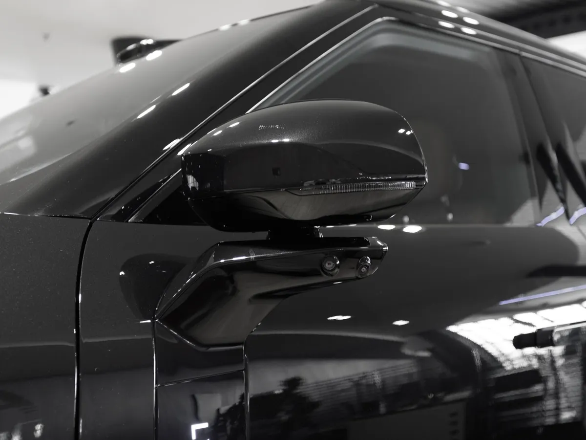Lynk & Co 900 2.0 AT 4WD (884 л.с.) Ultra Черный в АВИЛОН. Слайд №15