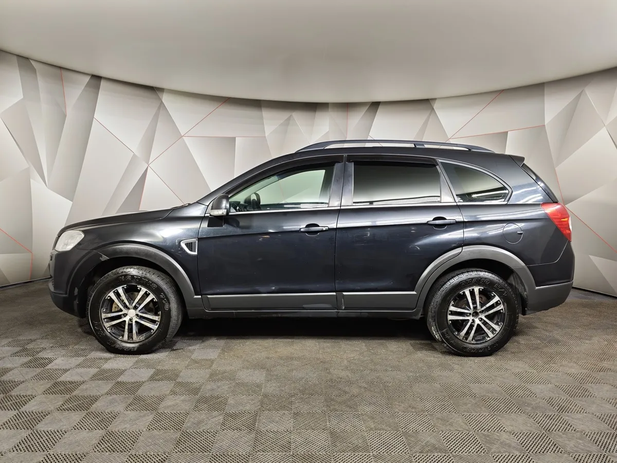 Chevrolet Captiva 3.2 AT 5 мест (230 л.с.) Черный в АВИЛОН. Слайд №5
