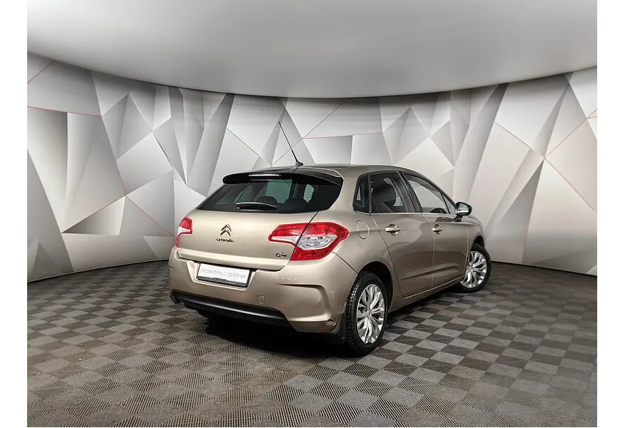 LIVE. Слайд №8