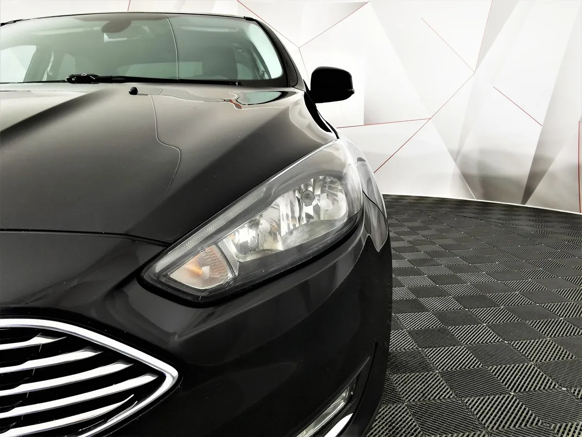 Ford Focus 1.5 EcoBoost AT (150 л.с.) Titanium Черный в АВИЛОН. Слайд №10