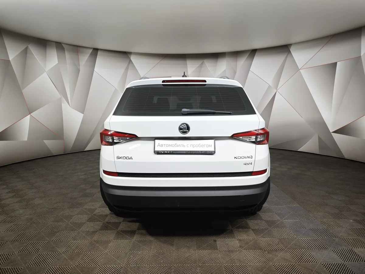 Skoda Kodiaq 2.0 TSI DSG 4X4 (180 л.с.) Белый в АВИЛОН. Слайд №8
