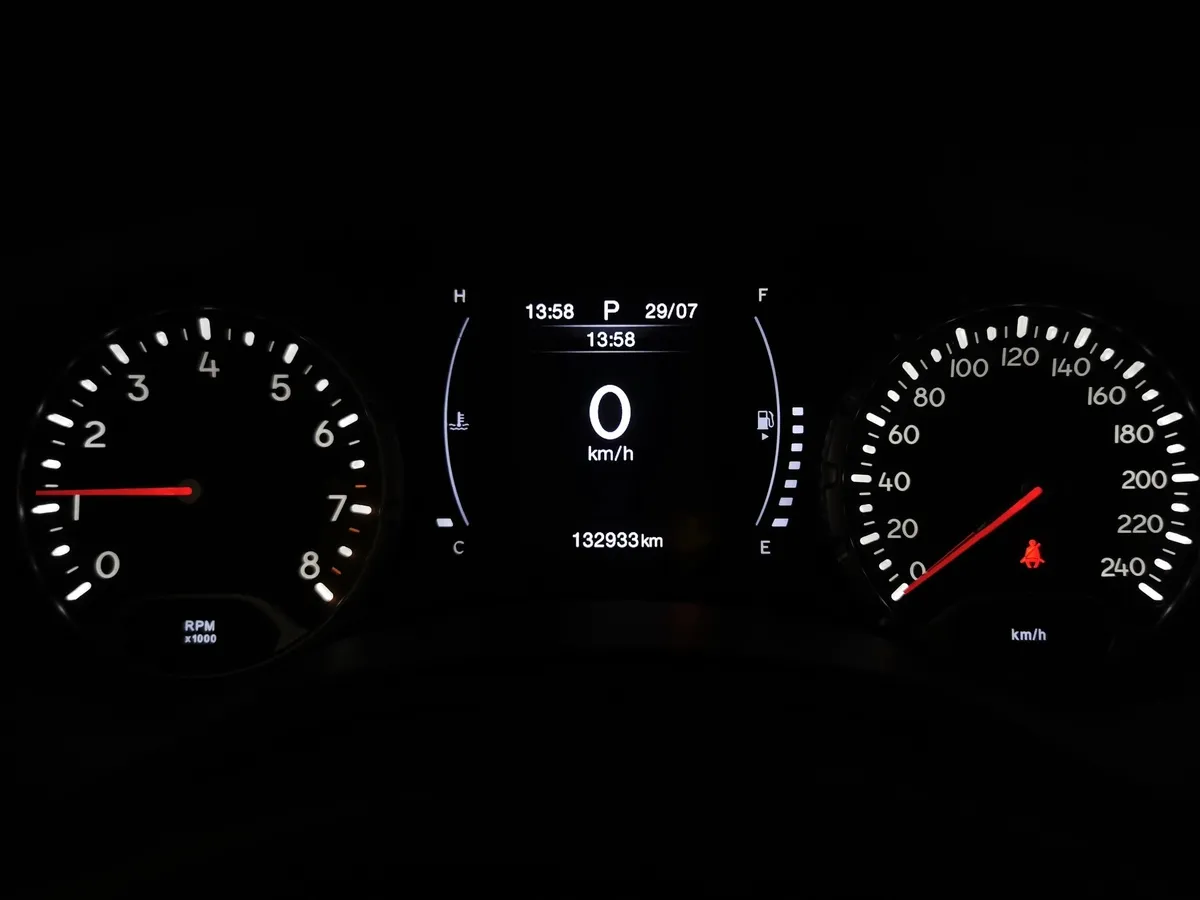 Jeep Renegade 1.4 AMT (140 л.с.) Limited Оранжевый в АВИЛОН. Слайд №17