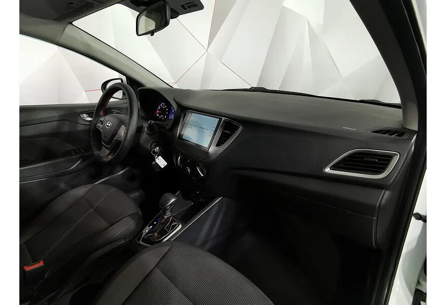 АВИЛОН - Hyundai Solaris 1.6 AT (123 л.с.) Active Plus Белый - slide 8