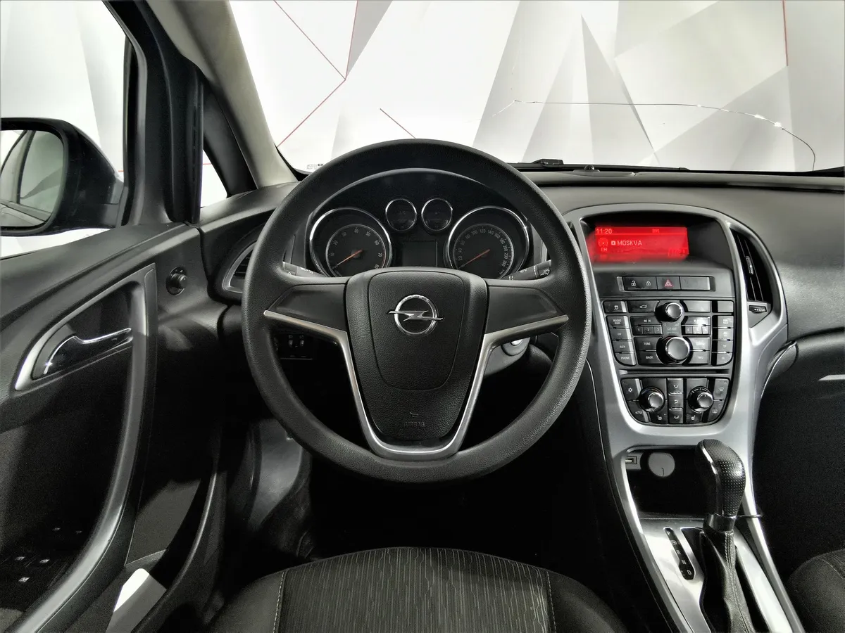 Opel Astra 1.4 Turbo AT (140 л.с.) Черный в АВИЛОН. Слайд №14