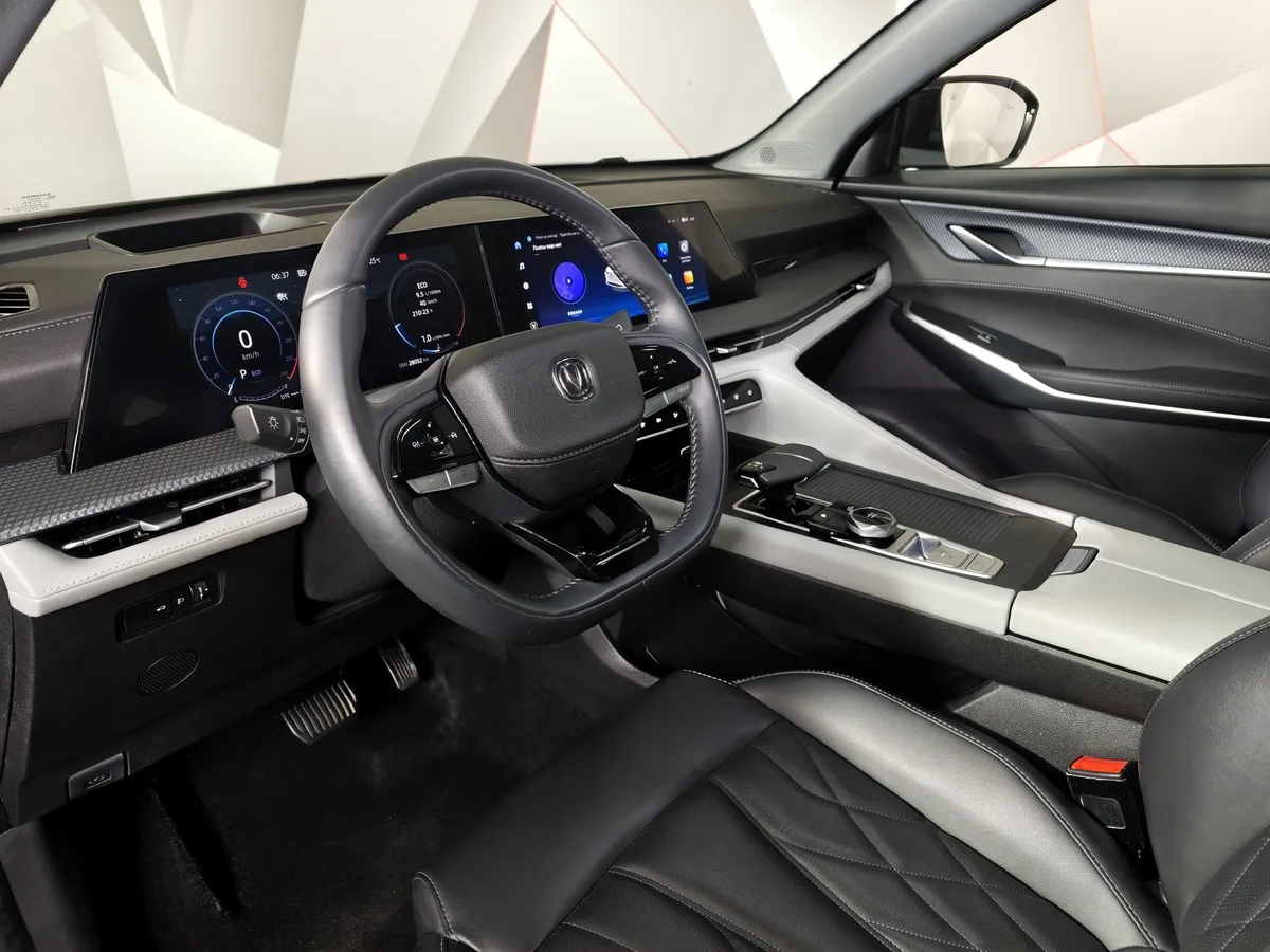 Changan CS75PLUS 2.0 AT (223 л.с.) Luxe Черный в АВИЛОН. Слайд №19