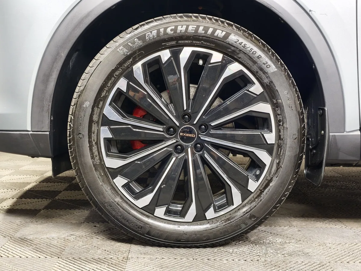 EXEED RX 2.0T DCT 4WD (249 л.с.) Platinum Серый в АВИЛОН. Слайд №9