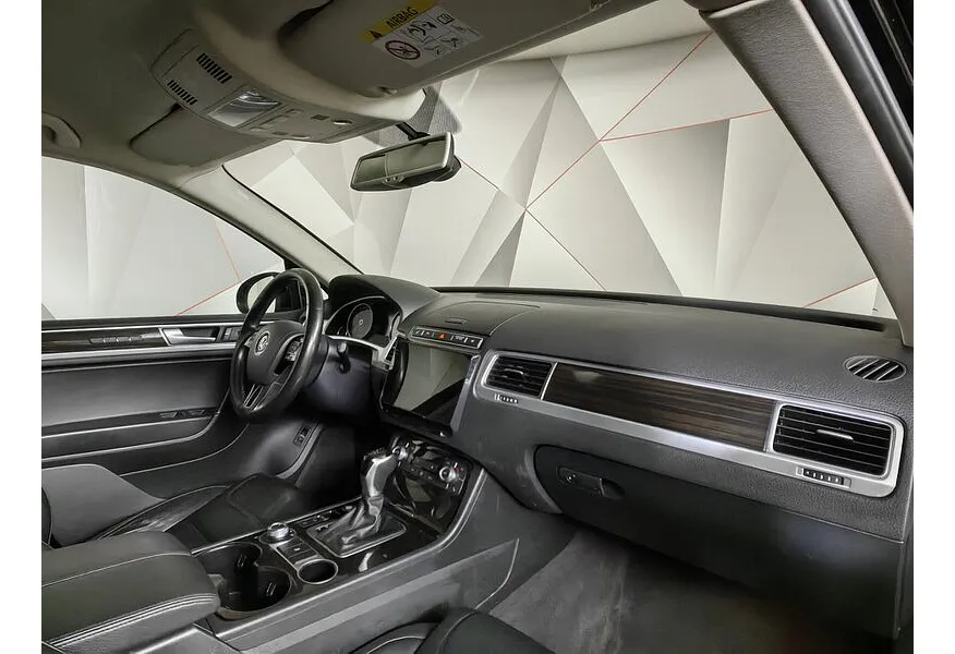 Volkswagen Touareg 3.6 FSI Tiptronic 4Motion (249 л.с.) V6 FSI Черный в АВИЛОН. Слайд №12