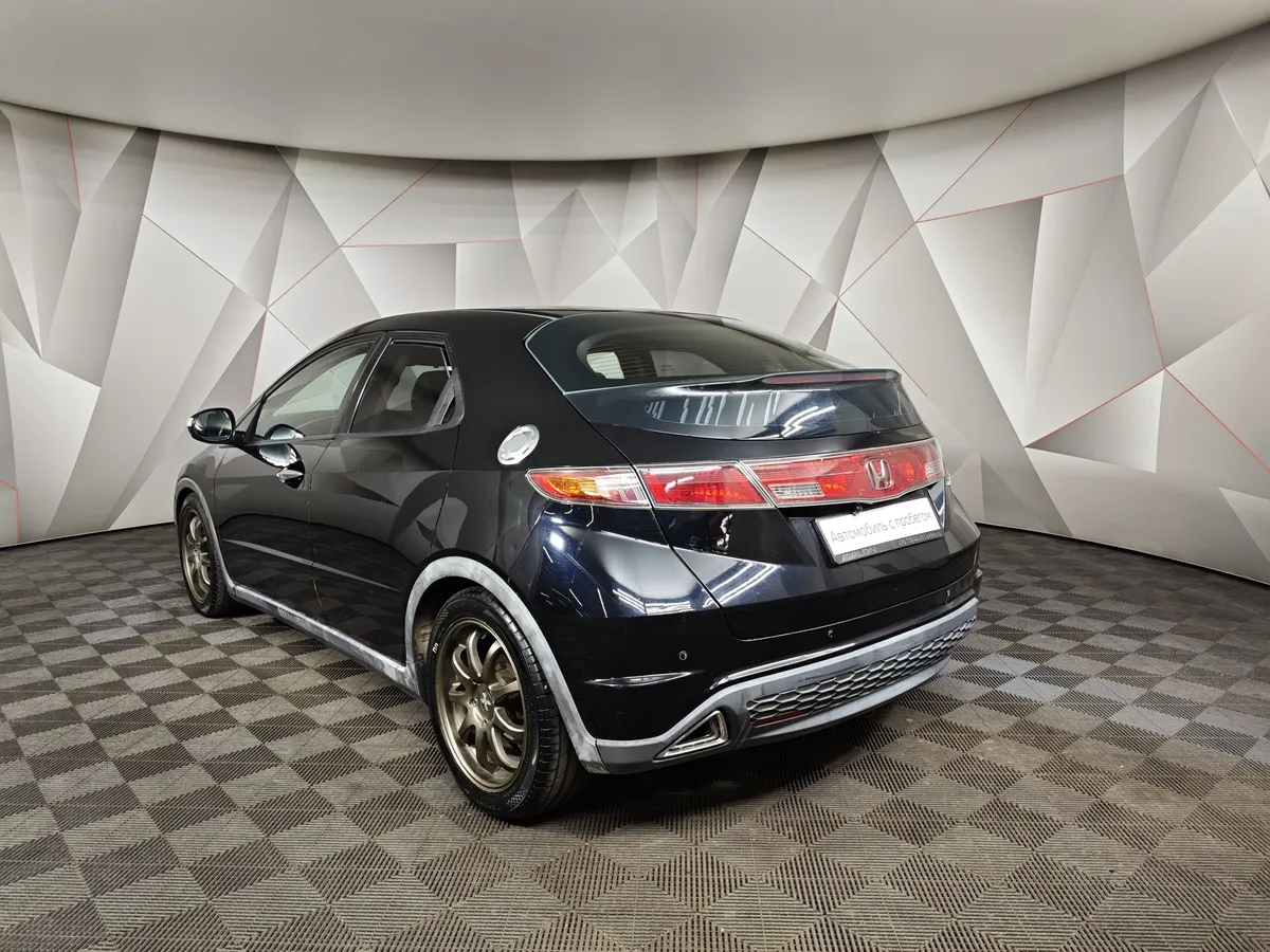 Honda Civic 1.8 I-SHIFT (140 л.с.) Черный в АВИЛОН. Слайд №4