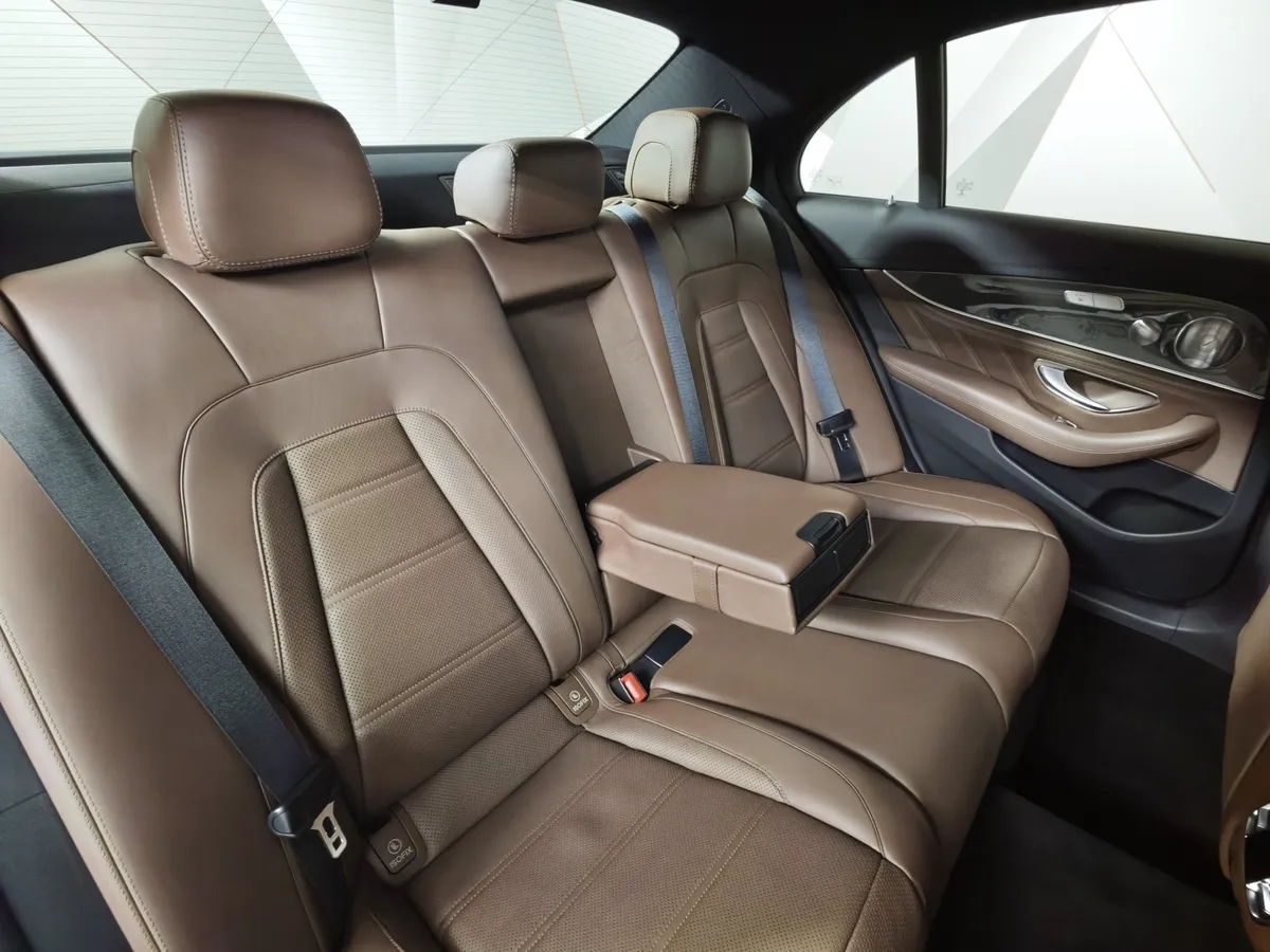 Mercedes-Benz E-Класс E 53 4MATIC+ 9G-TRONIC (435 л.с.) Особая серия Белый в АВИЛОН. Слайд №17