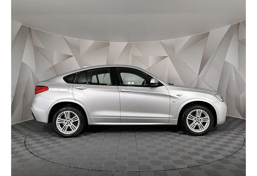 LIVE. Слайд №3