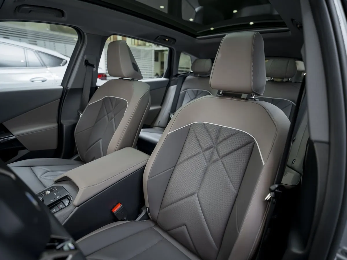 BMW X3 xDrive30L AT (258 л.с.) Серый в АВИЛОН. Слайд №7