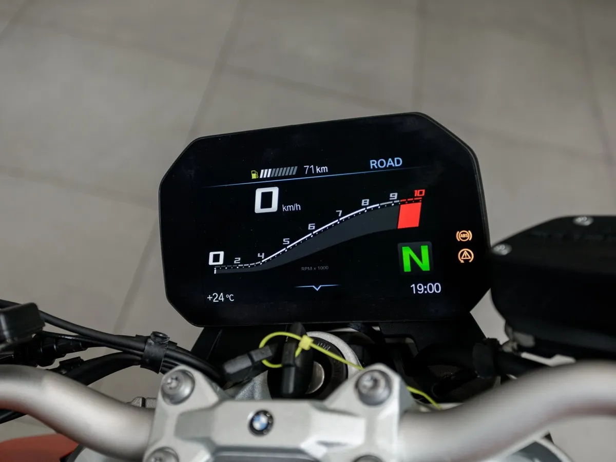 BMW Motorrad F 900 R F 900 R 895 см³ 895 Красный в АВИЛОН. Слайд №6