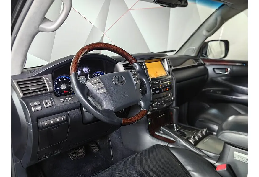 Lexus LX 570 AT (367 л.с.) Черный в АВИЛОН. Слайд №18