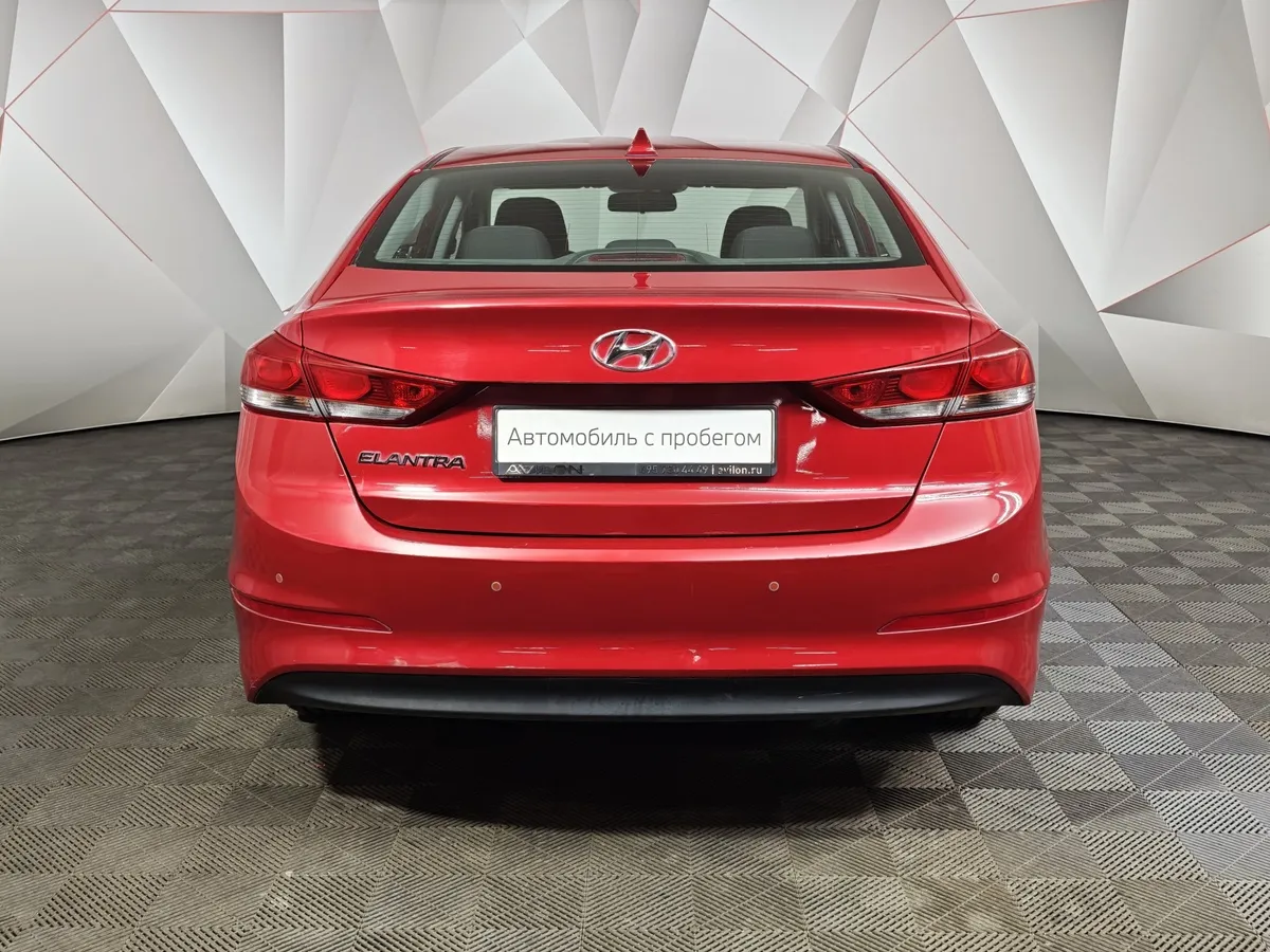 Hyundai Elantra 1.6 AT (128 л.с.) Active Красный в АВИЛОН. Слайд №8