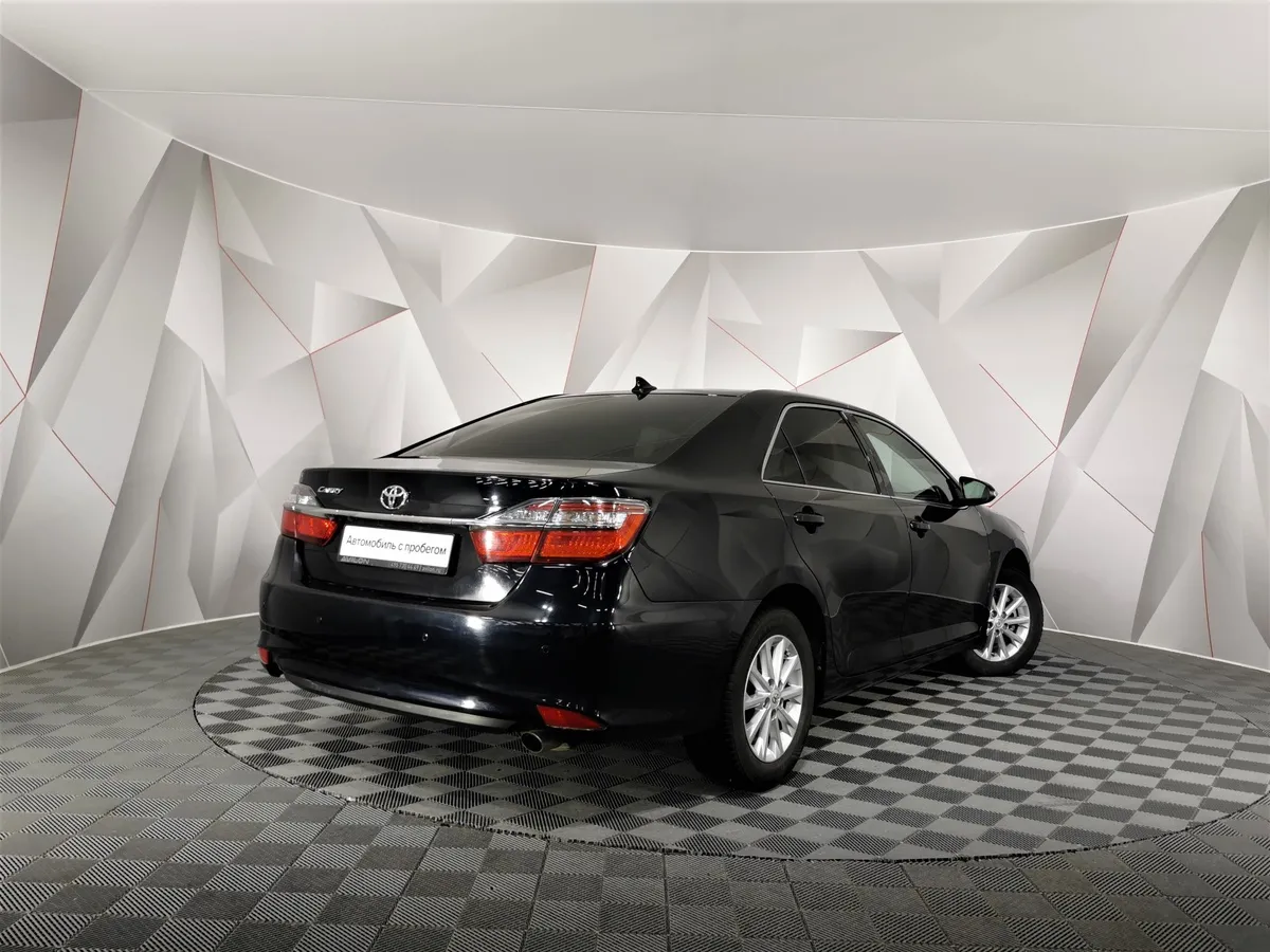 Toyota Camry 2.0 AT (148 л.с.) Черный в АВИЛОН. Слайд №2