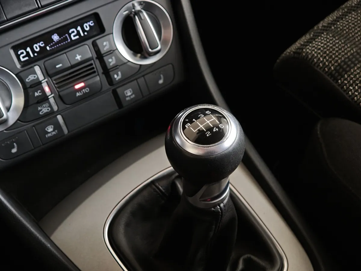 Audi Q3 2.0 TFSI quattro MT (170 л.с.) Белый в АВИЛОН. Слайд №21