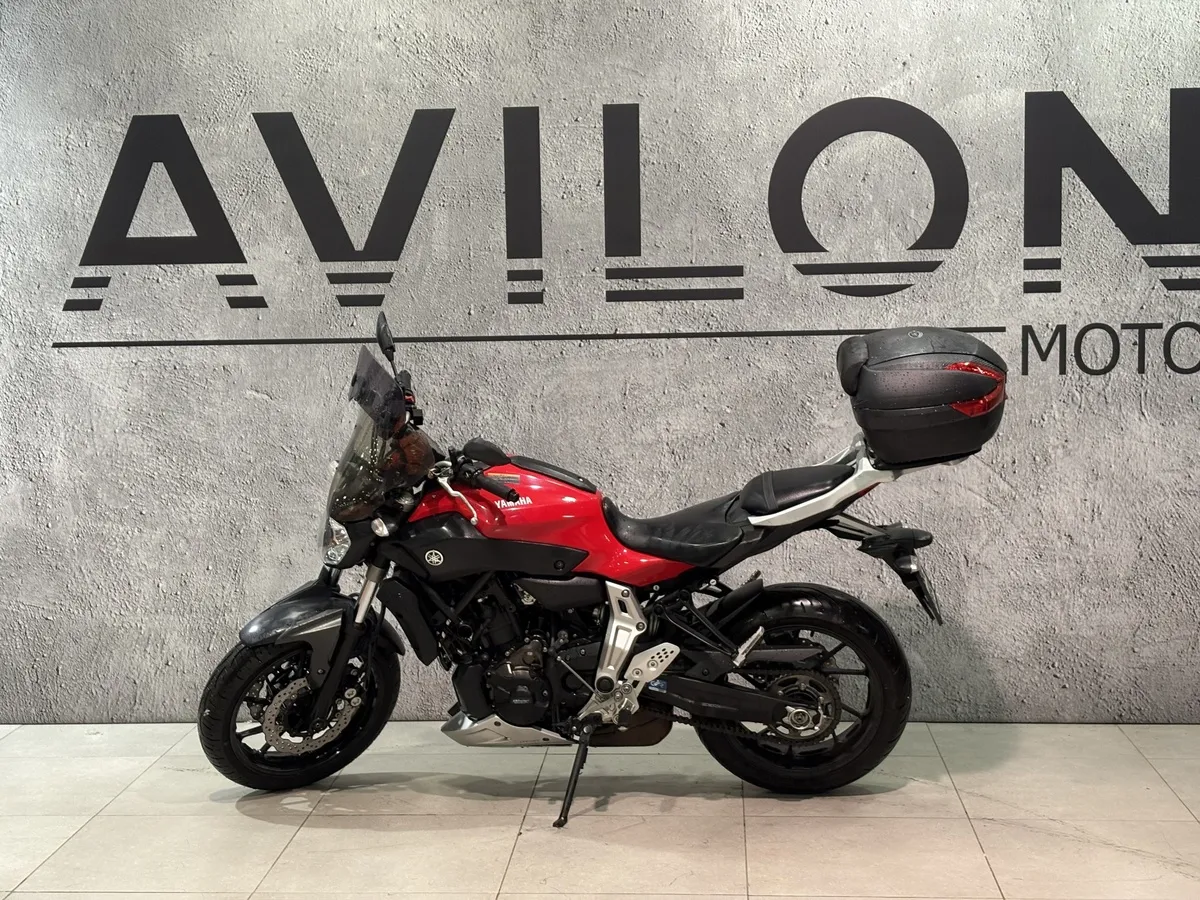 Yamaha MT-07 689 см³ (75 л.с.) 689 Красный в АВИЛОН. Слайд №3