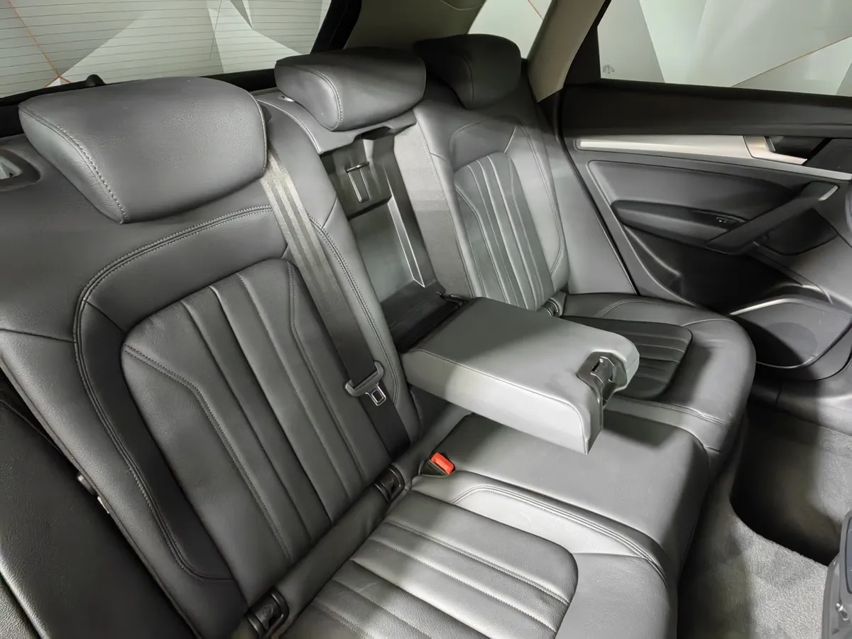 Audi Q5 2.0 TFSI S tronic quattro (249 л.с.) Серый в АВИЛОН. Слайд №17