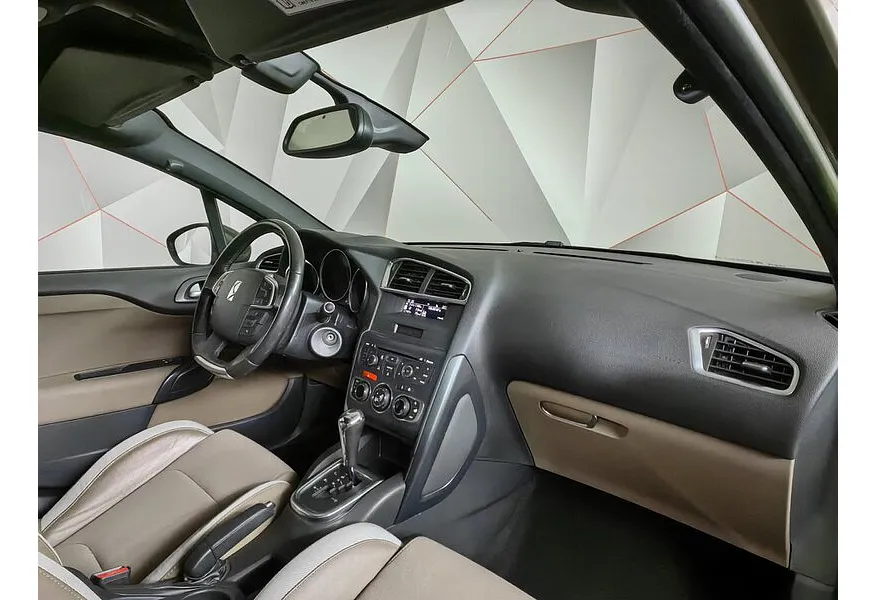 Citroen DS4 1.6 THP AT (150 л.с.) Коричневый в АВИЛОН. Слайд №13 Citroen DS4 1.6 THP AT (150 л.с.) Коричневый в АВИЛОН. Слайд №13