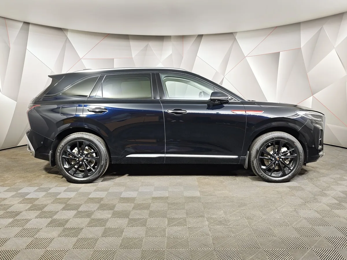 Hongqi HS3 2.0T 8AT 4WD (245 л.с.) Делюкс Черный в АВИЛОН. Слайд №6