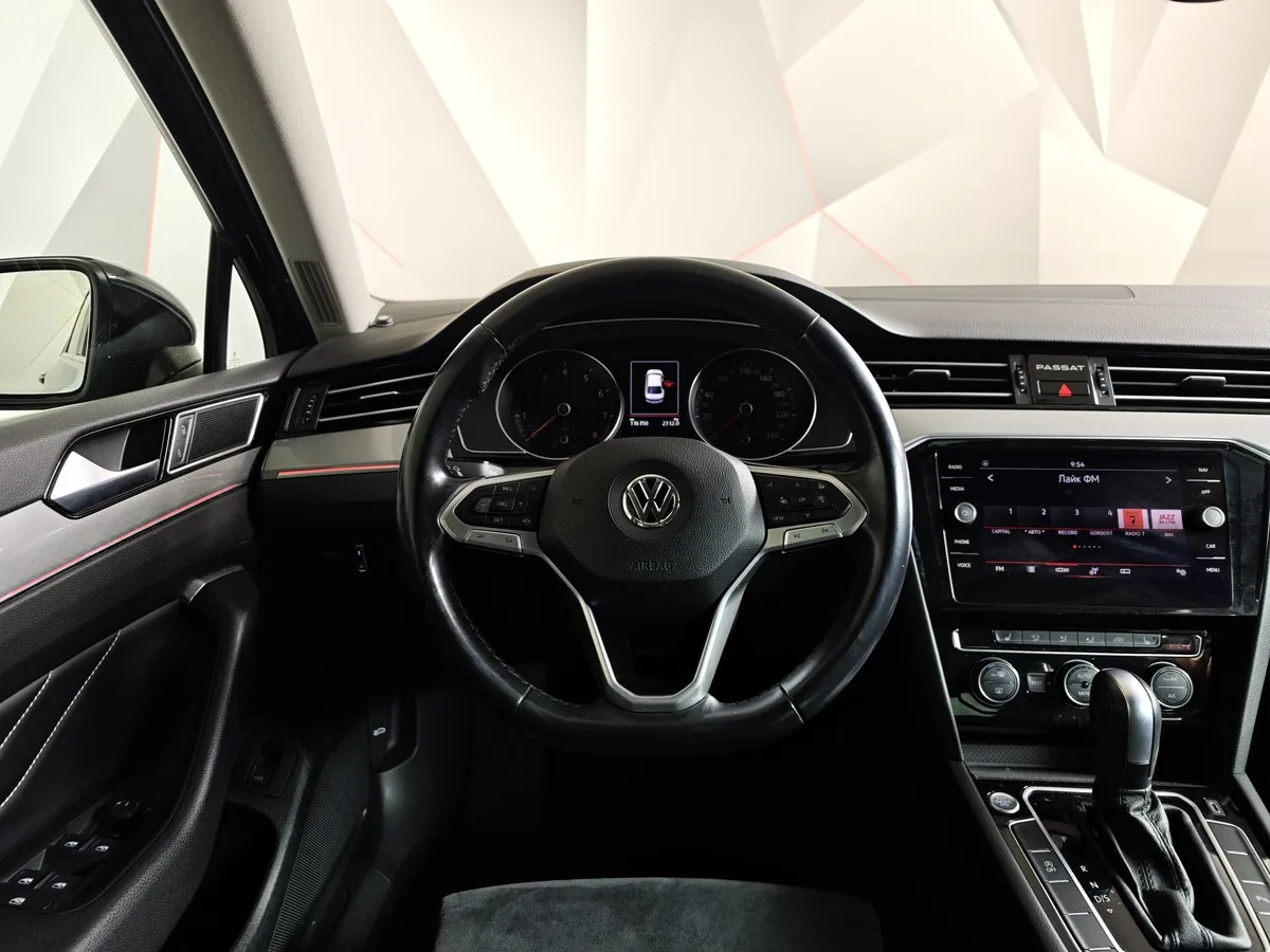 Volkswagen Passat 1.4 TSI BlueMotion DSG (150 л.с.) Highline Черный в АВИЛОН. Слайд №20