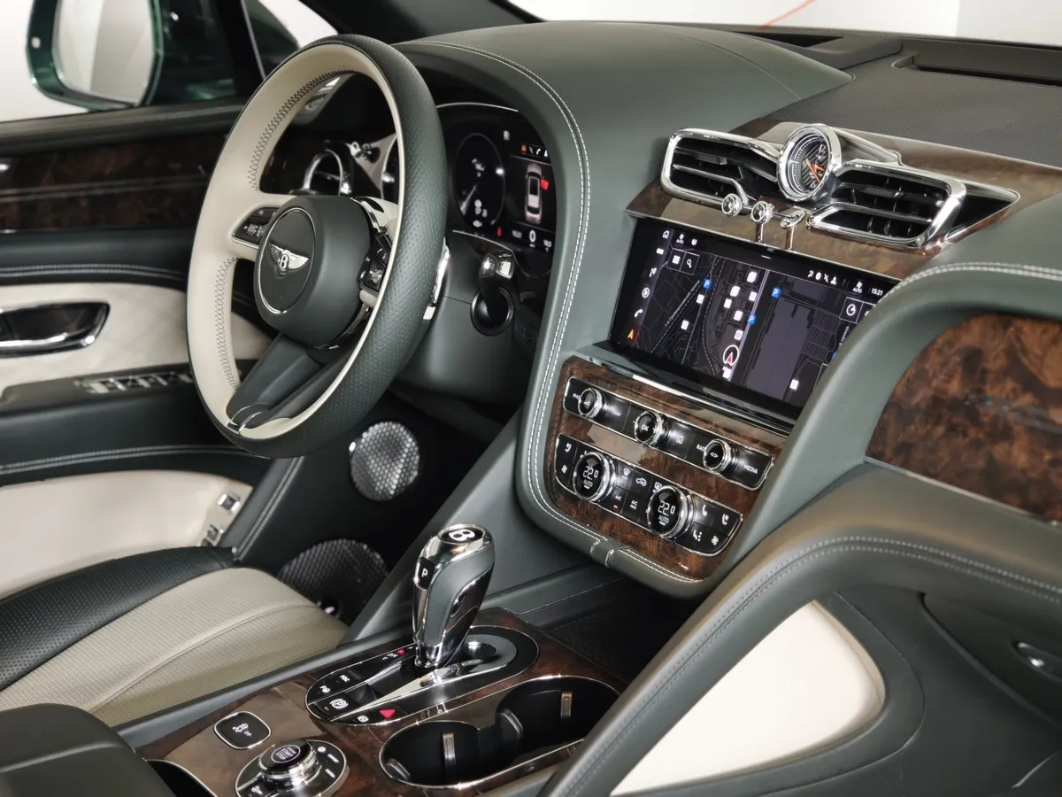 Bentley Bentayga 4.0 AT AWD (550 л.с.) Azure First Edition Комбинированный в АВИЛОН. Слайд №25