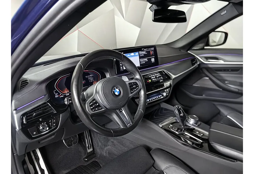 BMW 5 серия 530d xDrive Steptronic (249 л.с.) M Sport Plus Синий в АВИЛОН. Слайд №12