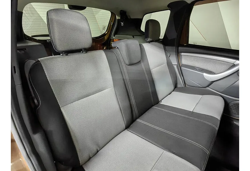 Renault Duster 1.6 MT 4x4 (114 л.с.) Коричневый в АВИЛОН. Слайд №15