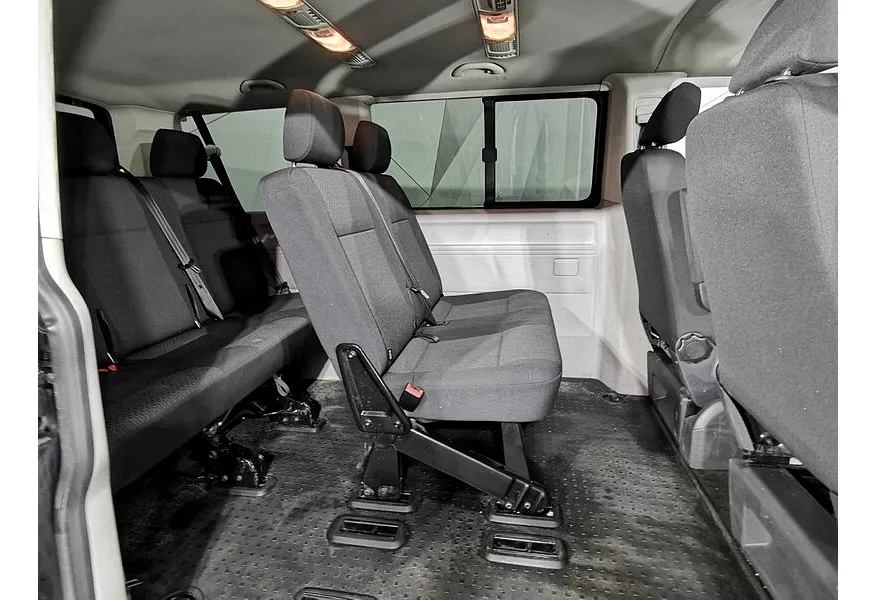 Volkswagen Caravelle 2.0 TDI DSG L1 (140 л.с.) Trendline Черный в АВИЛОН. Слайд №17