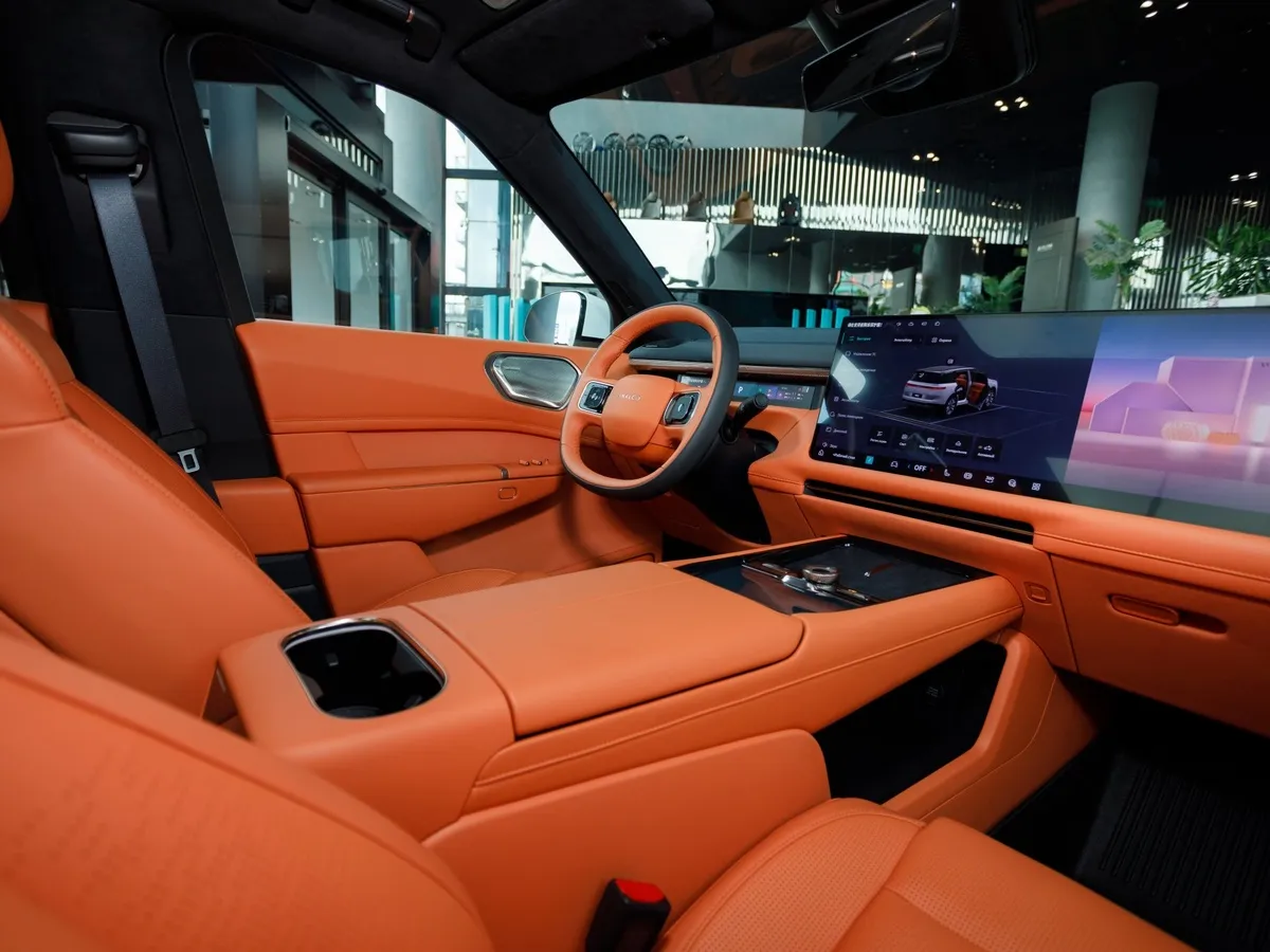 Lynk & Co 900 2.0 AT 4WD (884 л.с.) Ultra Белый в АВИЛОН. Слайд №14