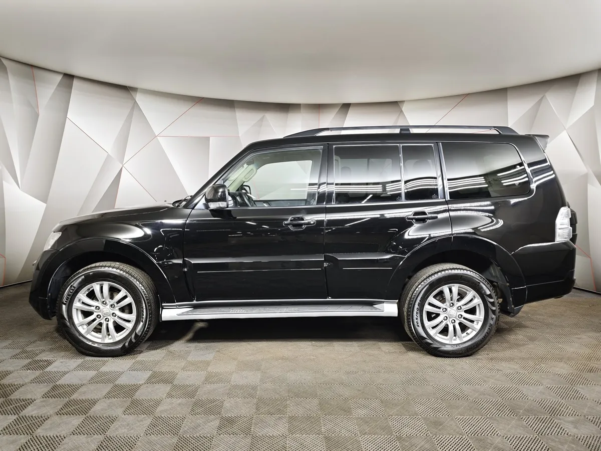 Mitsubishi Pajero 3.0 AT AWD (178 л.с.) Черный в АВИЛОН. Слайд №5