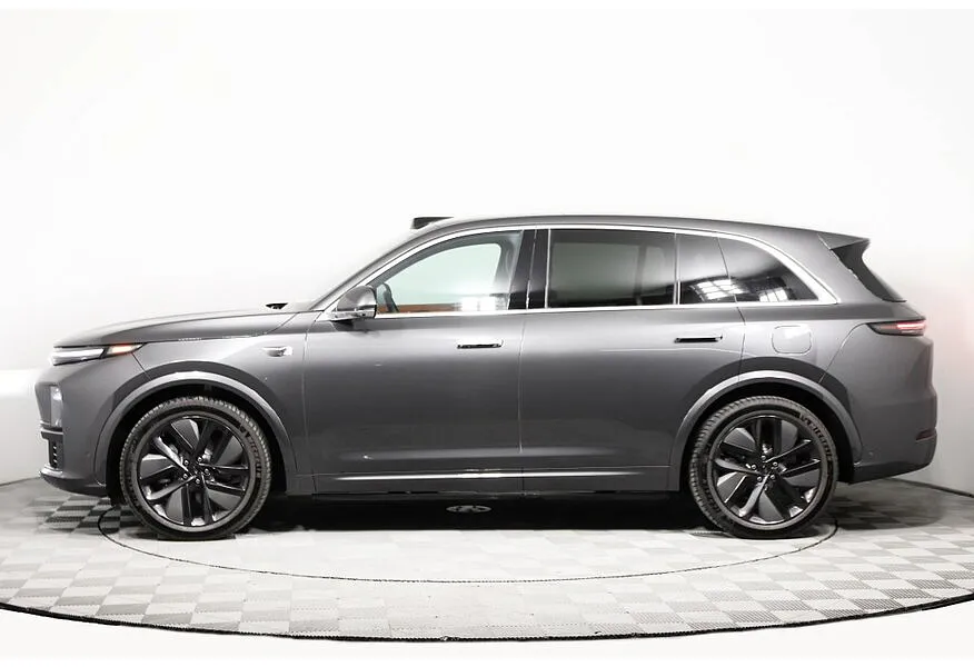 Li Auto L7 1.5 AT 4WD (449 л.с.) Ultra Серый в АВИЛОН. Слайд №2