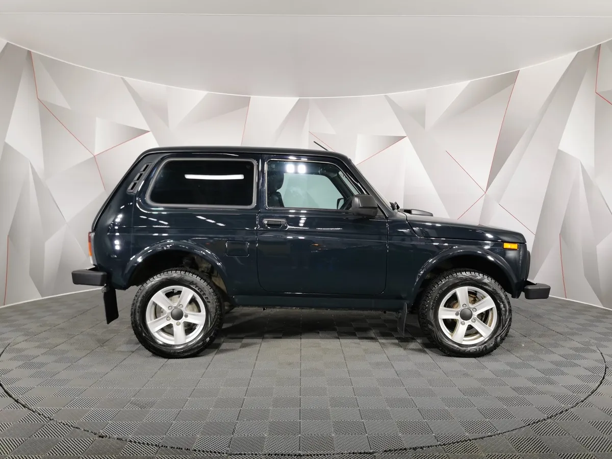 ВАЗ (Lada) 4x4 1.7 MT 8 кл. (83 л.с.) Зеленый в АВИЛОН. Слайд №6