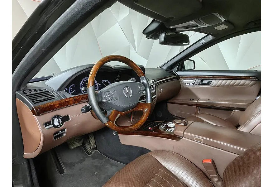 Mercedes-Benz S-Класс S 600 AT длинная база (517 л.с.) Черный в АВИЛОН. Слайд №18