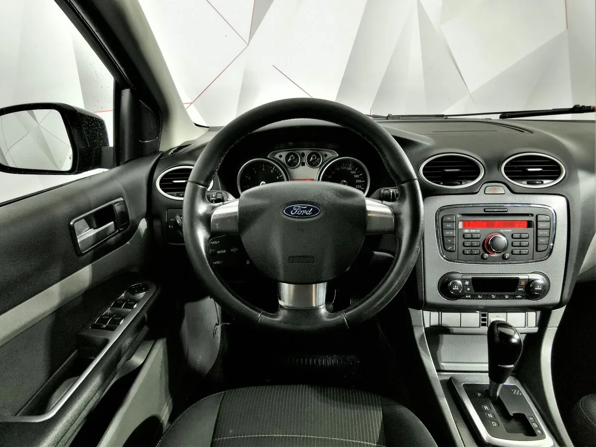 Ford Focus 1.6 AT (101 л.с.) Ghia Серый в АВИЛОН. Слайд №17