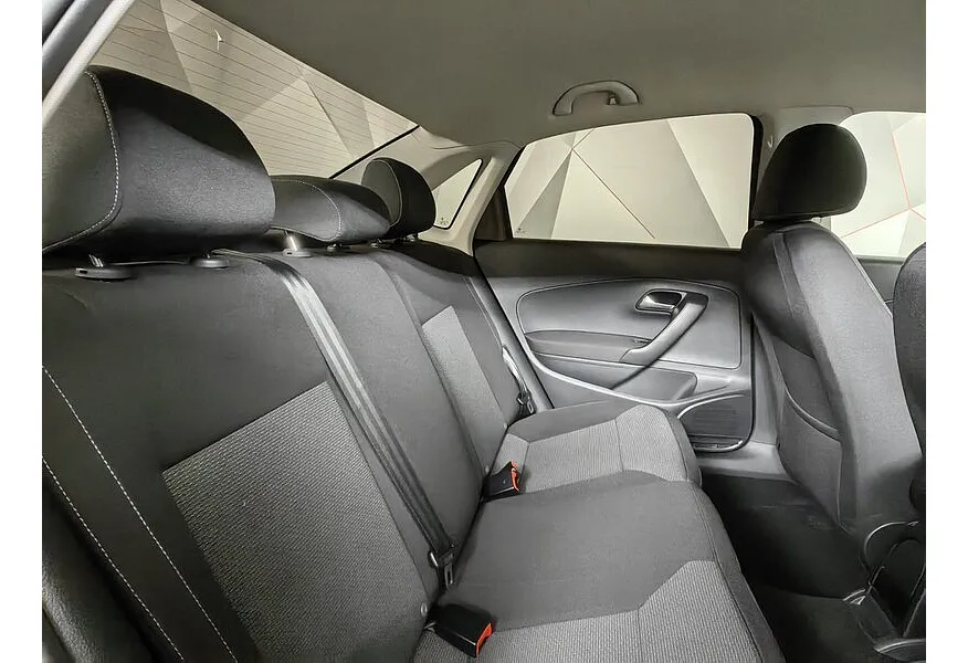 Volkswagen Polo 1.6 MPI AT (110 л.с.) Highline Коричневый в АВИЛОН. Слайд №16