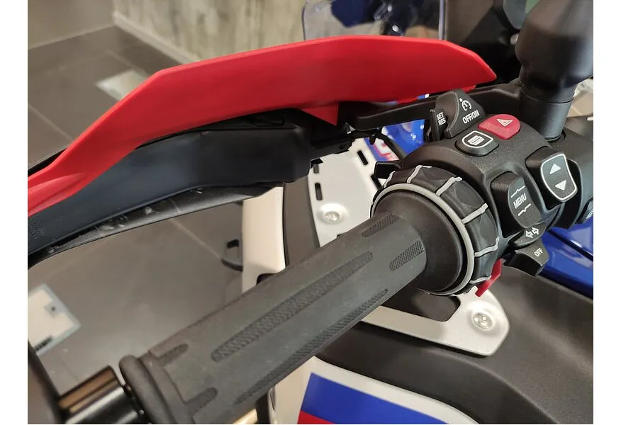 АВИЛОН - BMW Motorrad R 1300 GS Adventure R 1300 GS Adventure 1300 см³ (145) 1300 Белый - slide 7