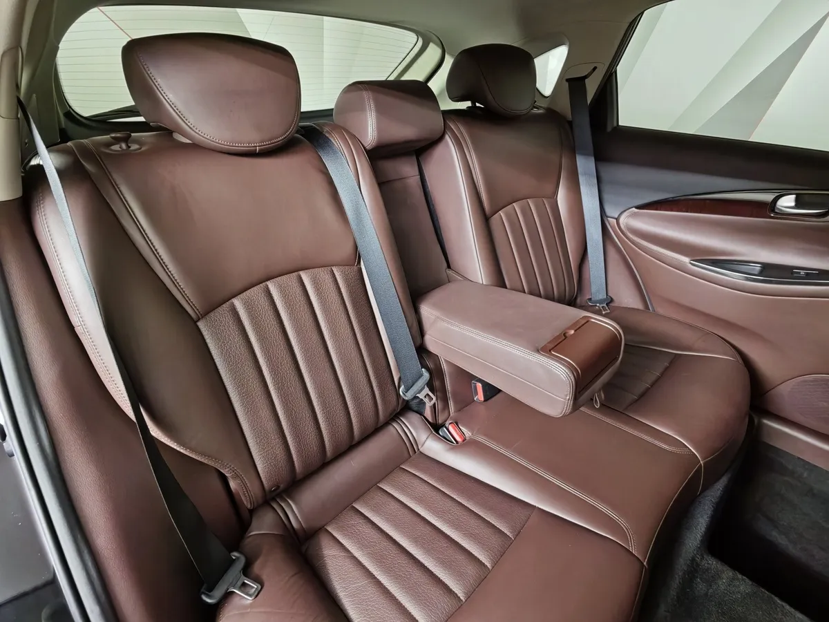 Infiniti QX50 2.5 AT AWD (222 л.с.) Черный в АВИЛОН. Слайд №17