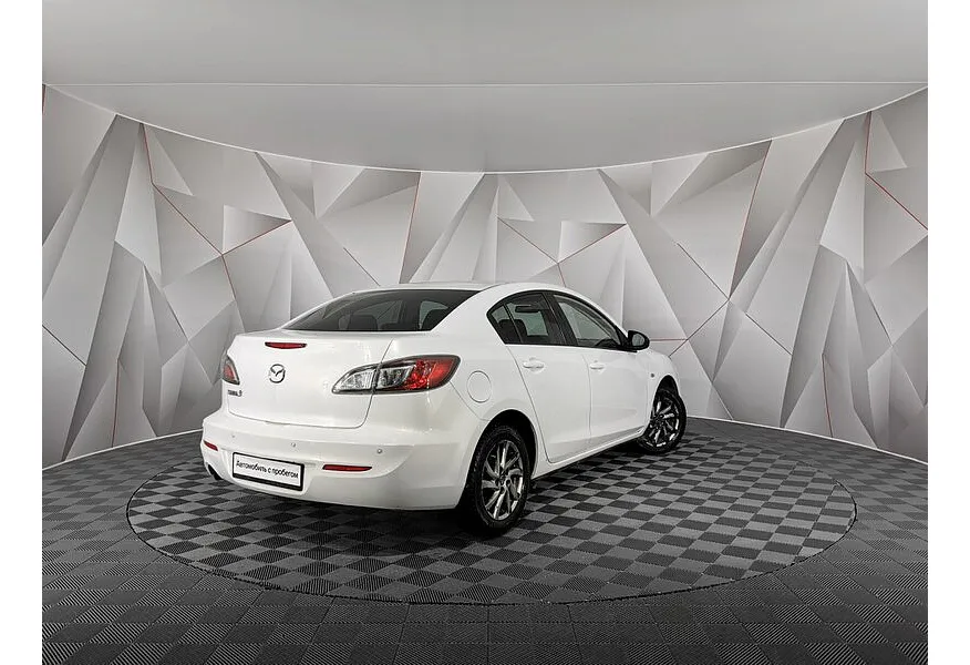 Mazda 3 1.6 AT (105 л.с.) Белый в АВИЛОН. Слайд №2