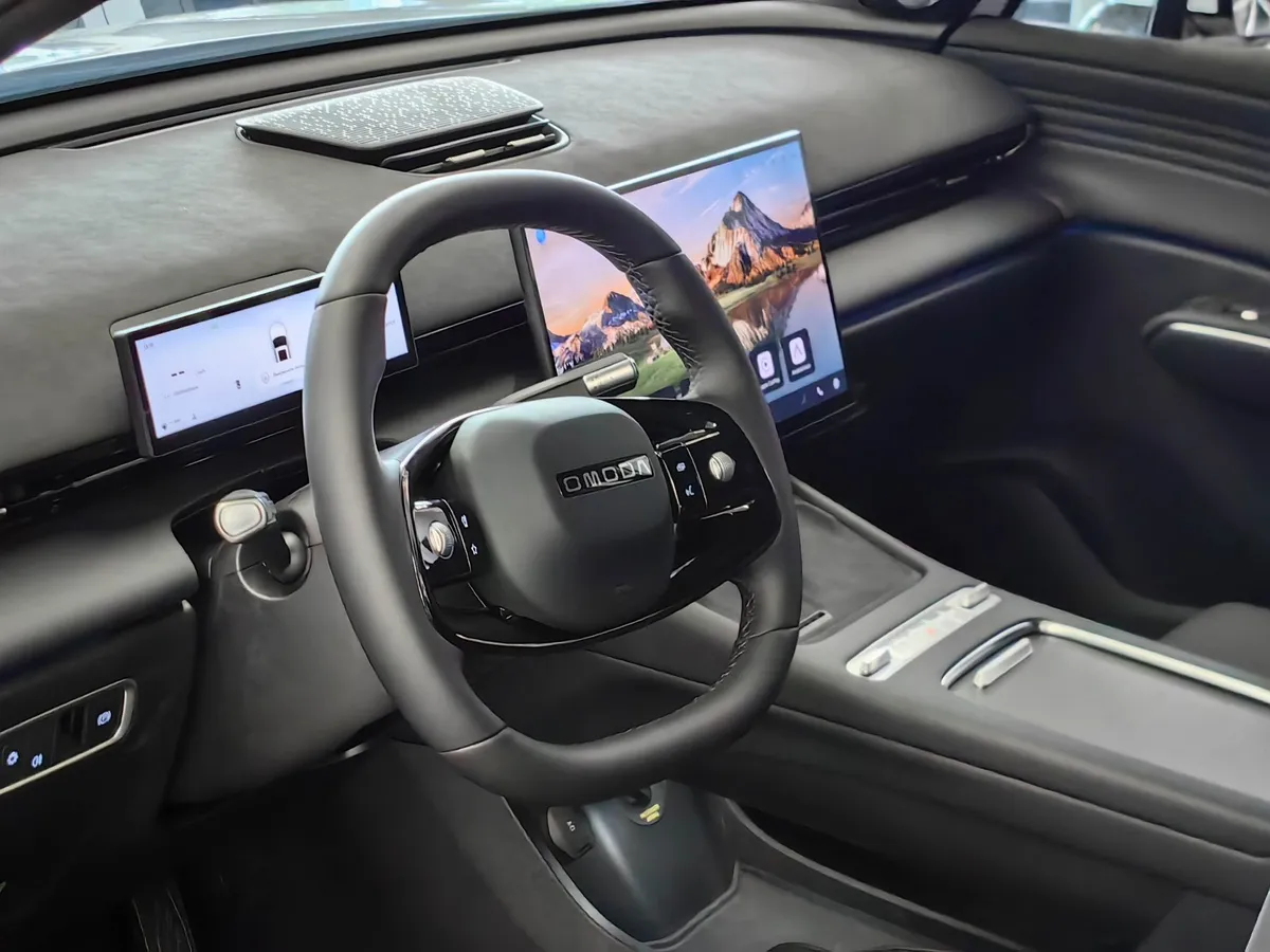 OMODA C7 1.6 DCT 4WD (150 л.с.) Драйв Зеленый в АВИЛОН. Слайд №7